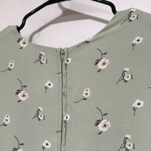 Macys Dress - Picture 6 of 6